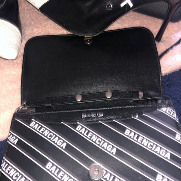 BELENCIAGA CROSS BODY BAG - Picture 4 of 6
